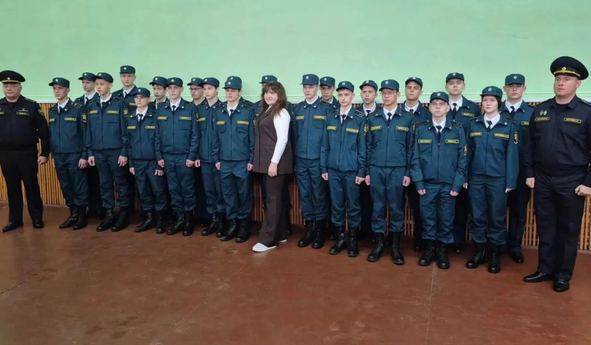 В Курске студенты и школьники стали кадетами службы судебных приставов региона