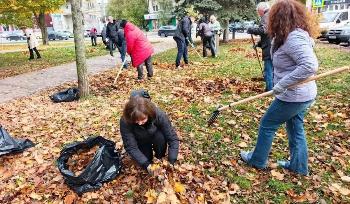 В Курске более 1000 человек приняли участие в уборке города в рамках субботника