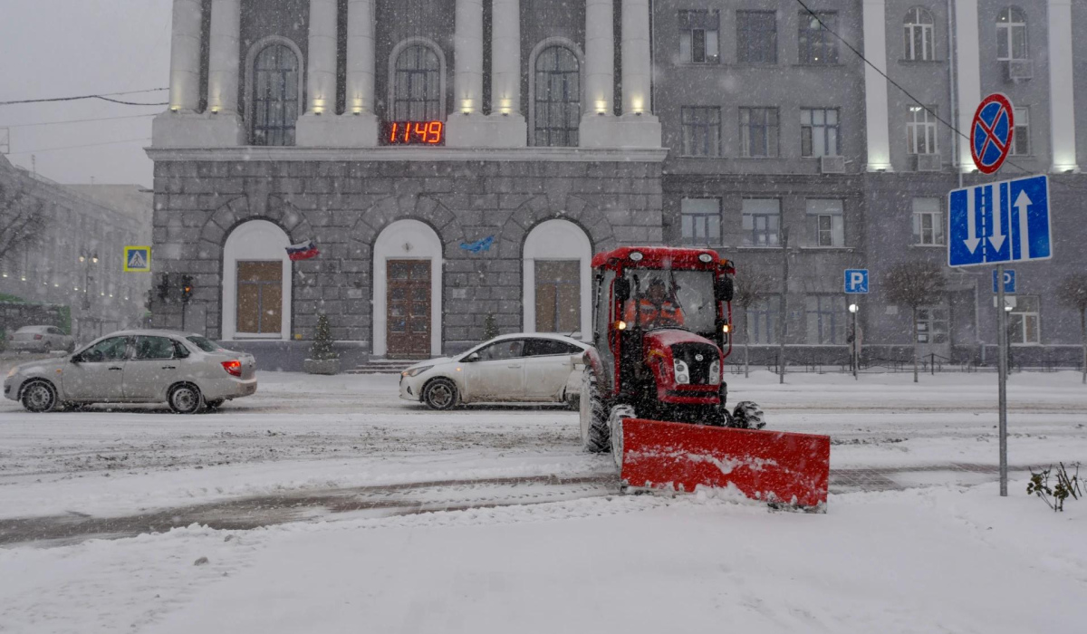 В Курске для расчистки дорог планируют задействовать 146 единиц спецтехники